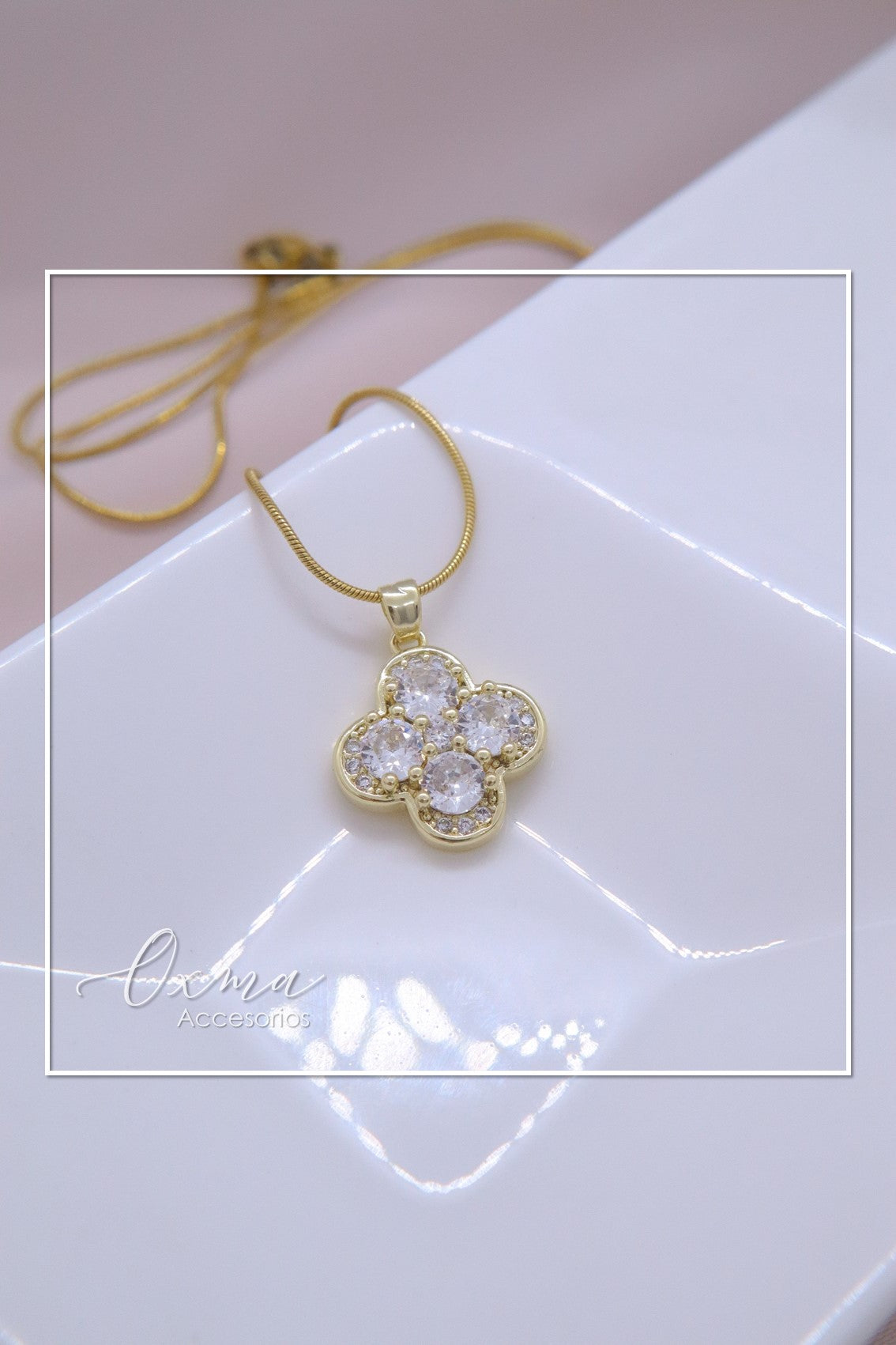 COLLAR TREBOL CIRCONES