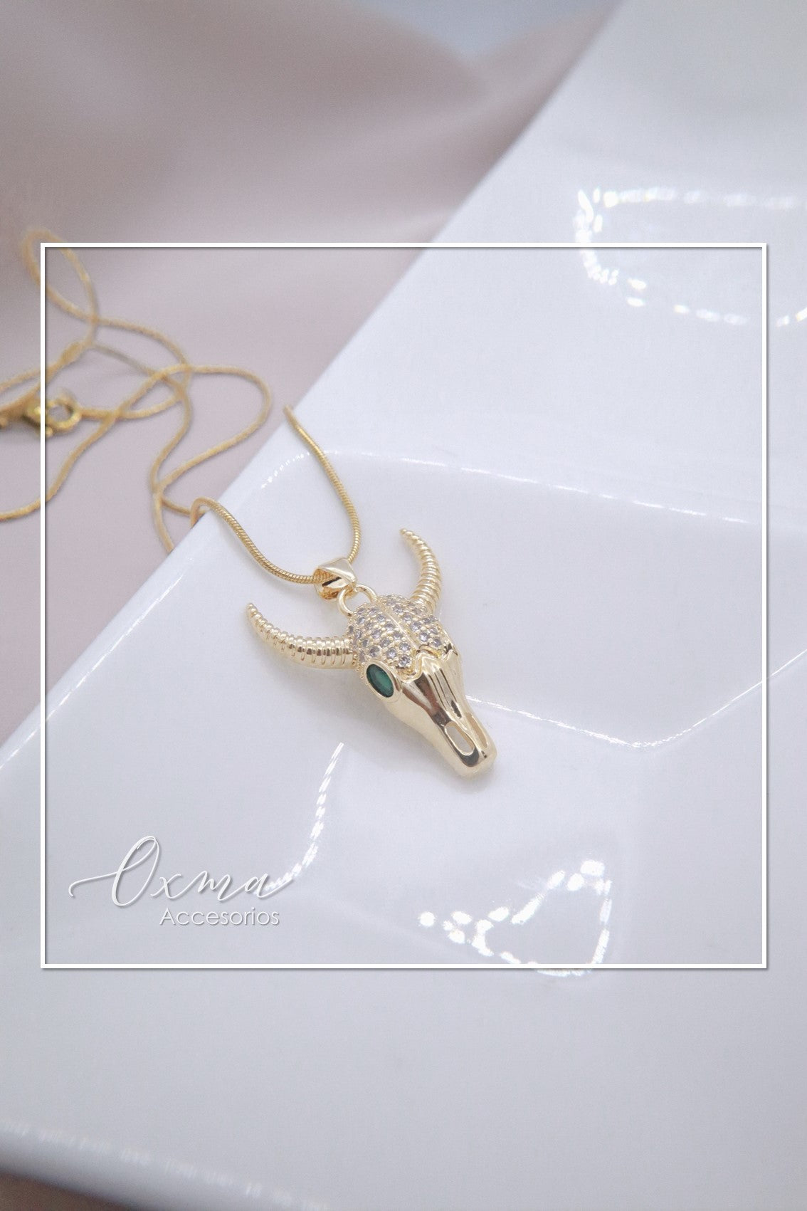 COLLAR CUERNOS