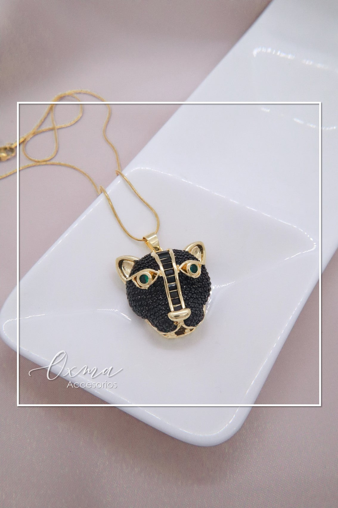 COLLAR PANTERA NEGRA