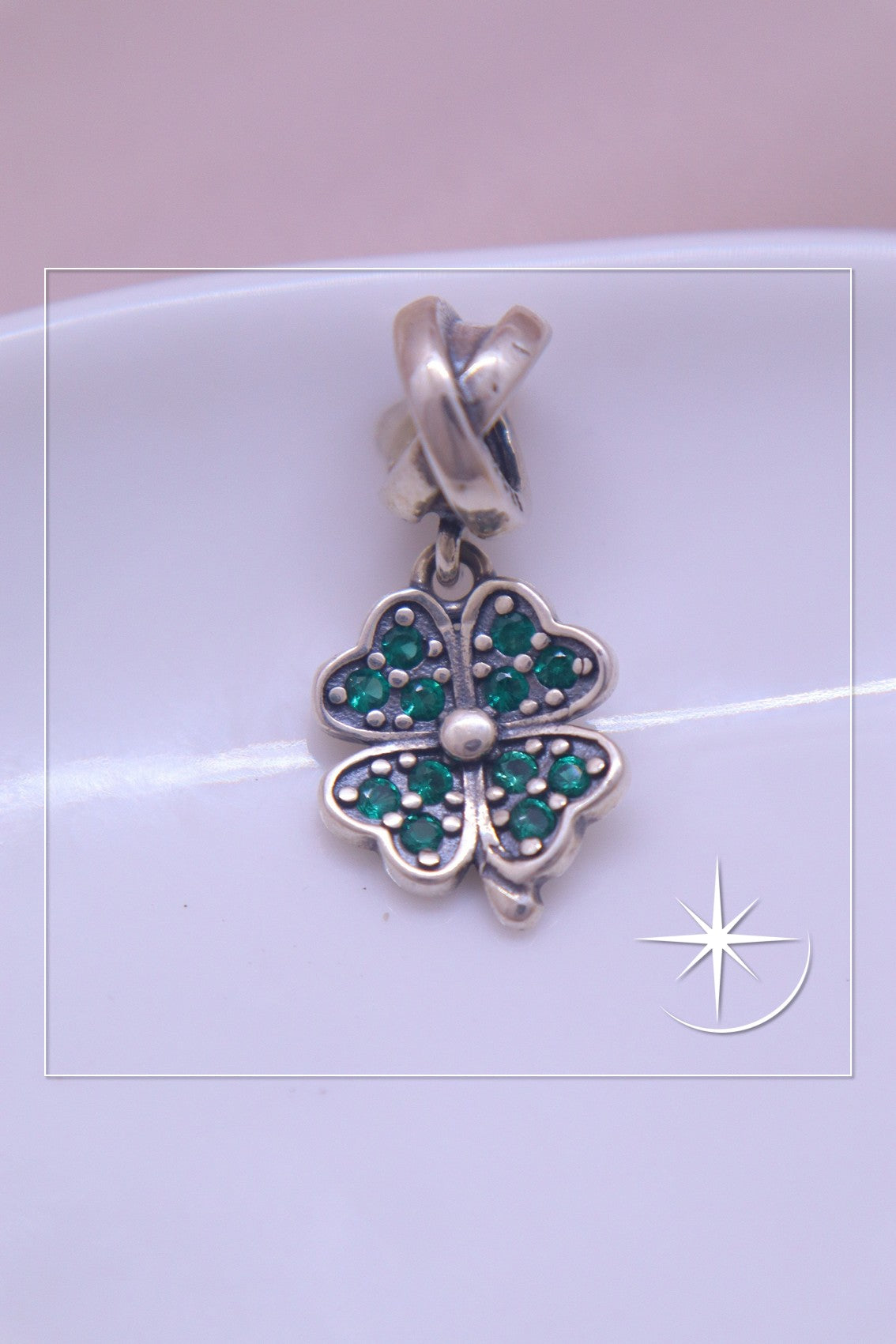 CHARMS TRÉBOL ESMERALDA PLATA LEY 925
