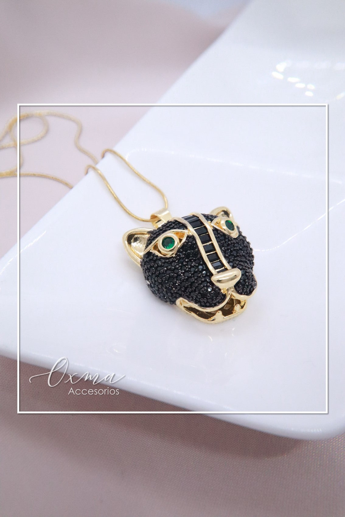 COLLAR PANTERA NEGRA