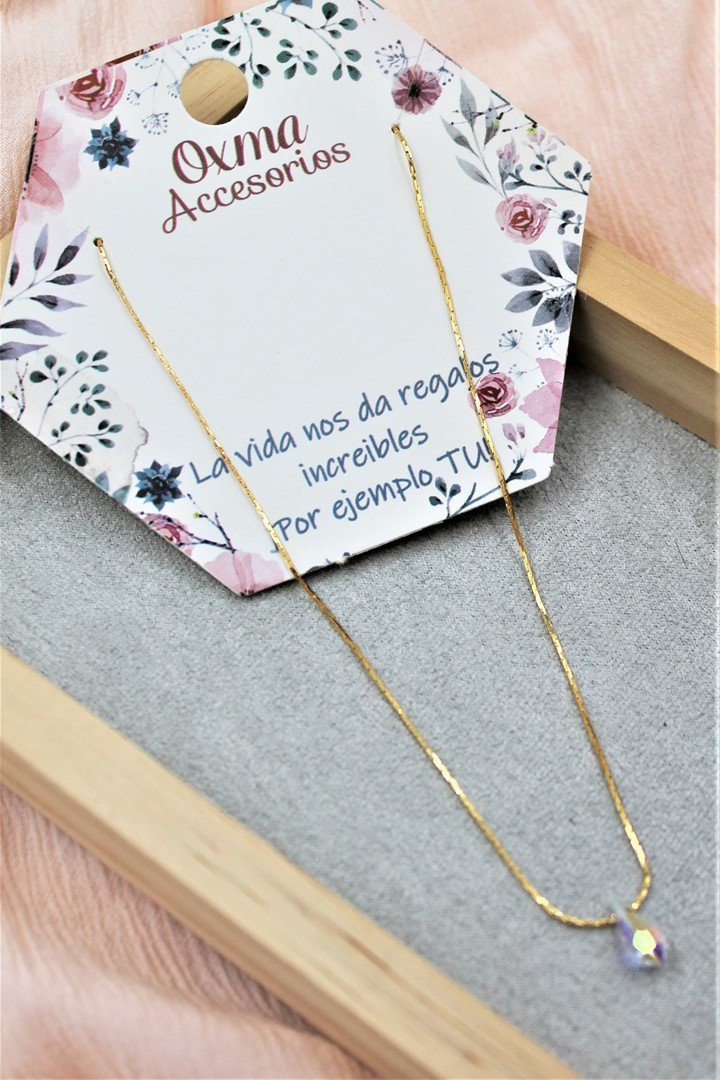 collar gota swarosvky blanca