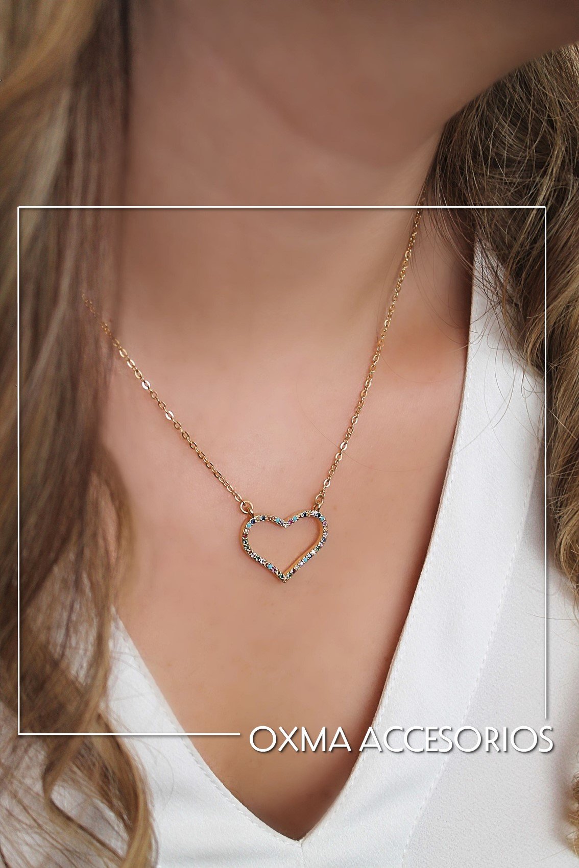 collar corazón silueta