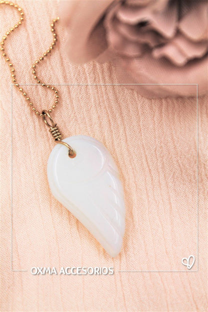 collar ala piedra natural