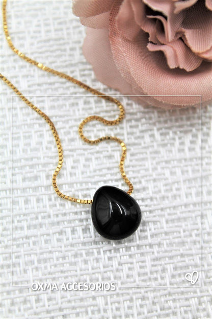 collar piedra natural gota