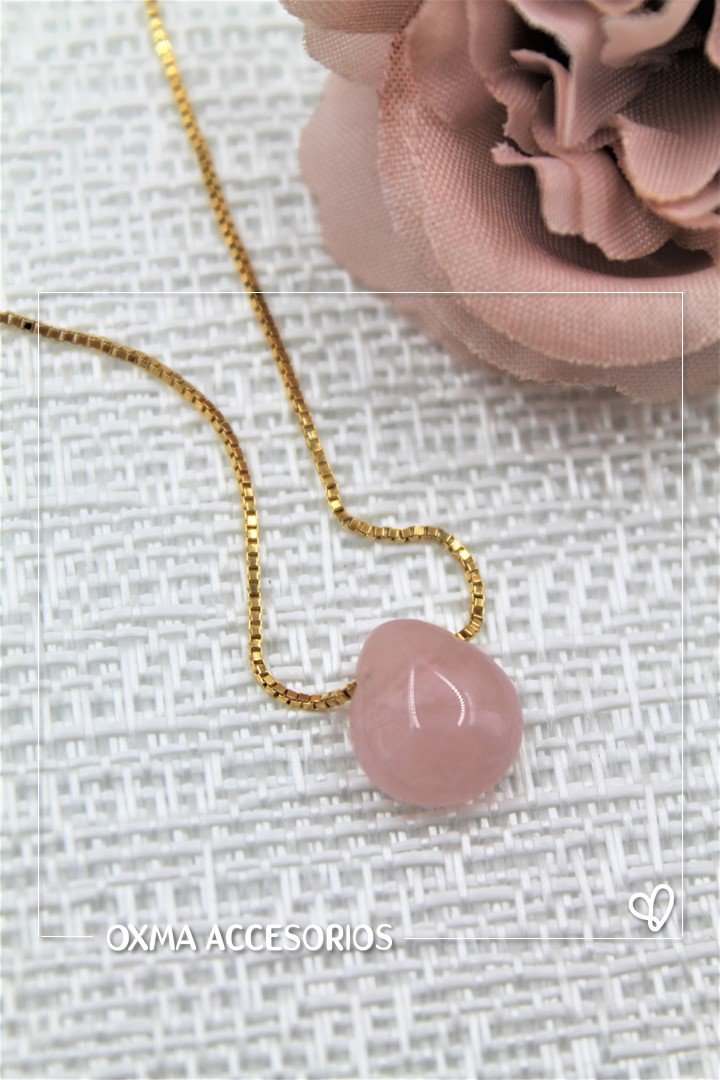 collar piedra natural gota